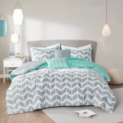 QuikFurn Reversible Comforter Set In Grey White Aqua Teal Chevron Stripe -Bed Linings Sale 173c175237e7442d888c4aba69472ff6