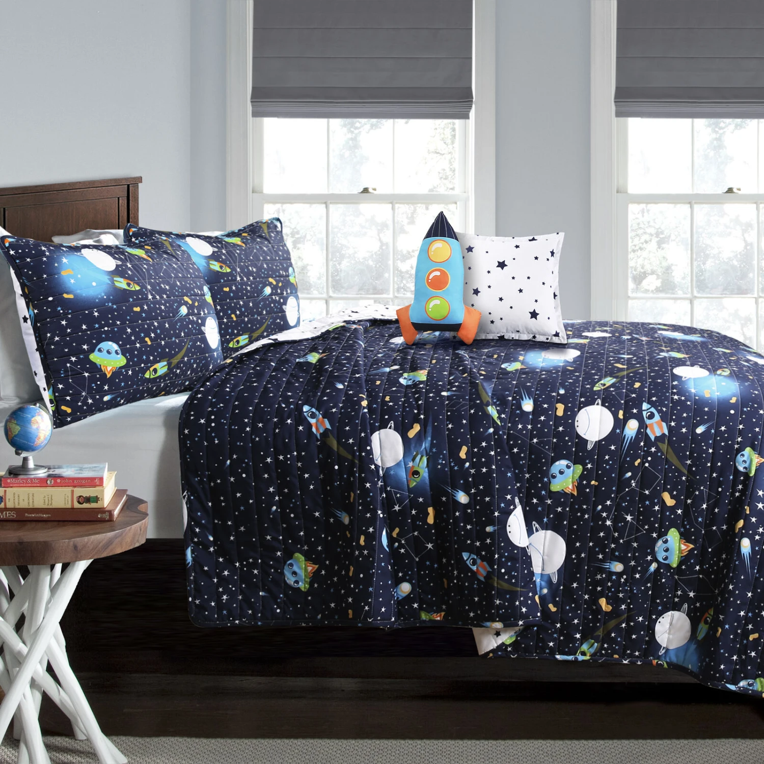 Universe Quilt 4Pc Set 2 Universe Quilt 4Pc Set - Image 2
