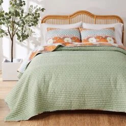 Barefoot Bungalow Carlie High Quality Striped Print 3-Piece Quilt Set -Bed Linings Sale 7409a88405b14aa8963457b779ceff8c