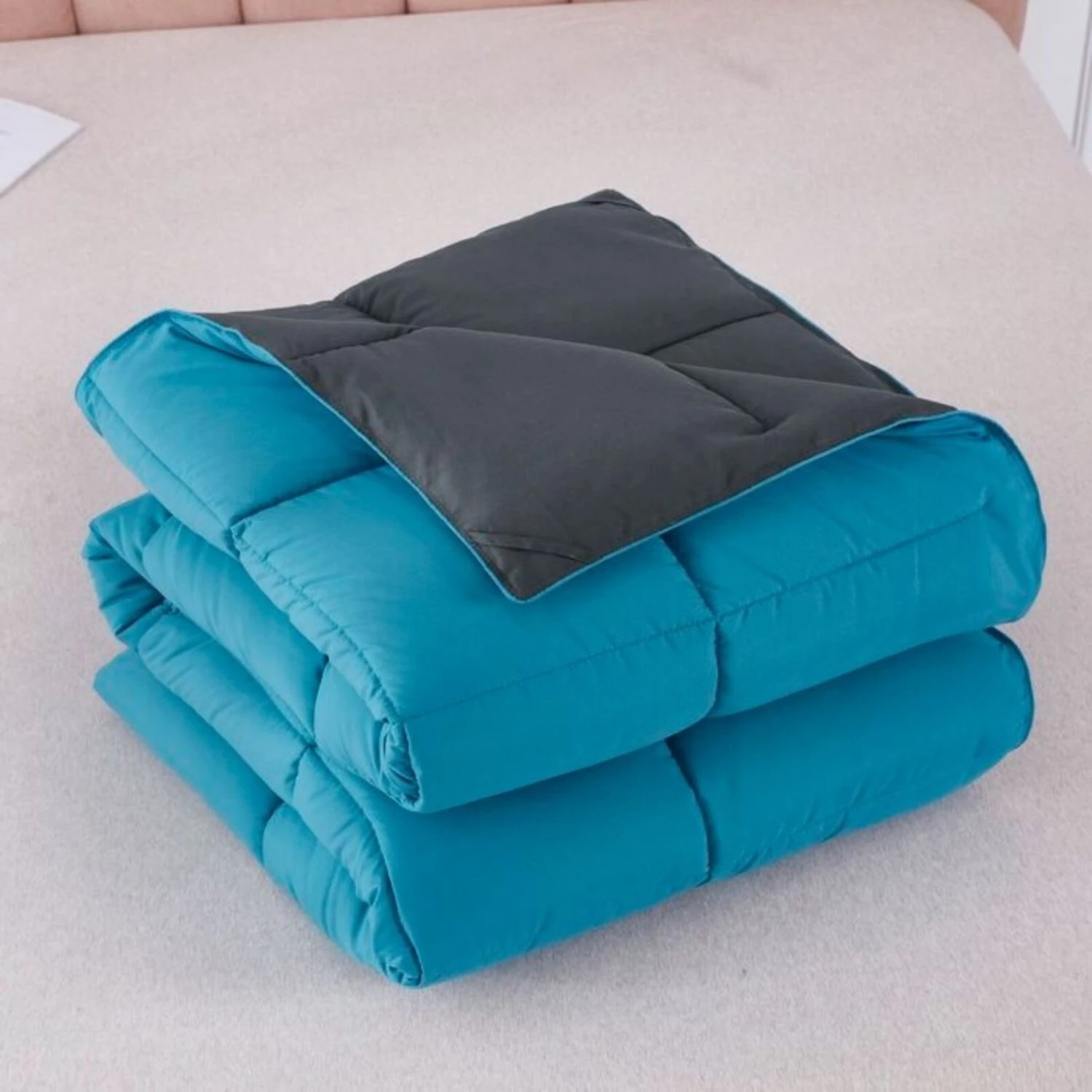 QuikFurn Traditional Microfiber Reversible 3 Piece Comforter Set 4 QuikFurn Traditional Microfiber Reversible 3 Piece Comforter Set - Image 4