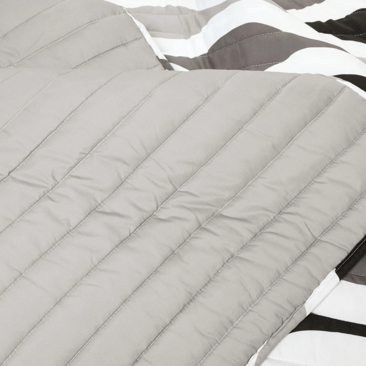 Mid Century Geo Quilt 3Pc Set 2 Mid Century Geo Quilt 3Pc Set - Image 2