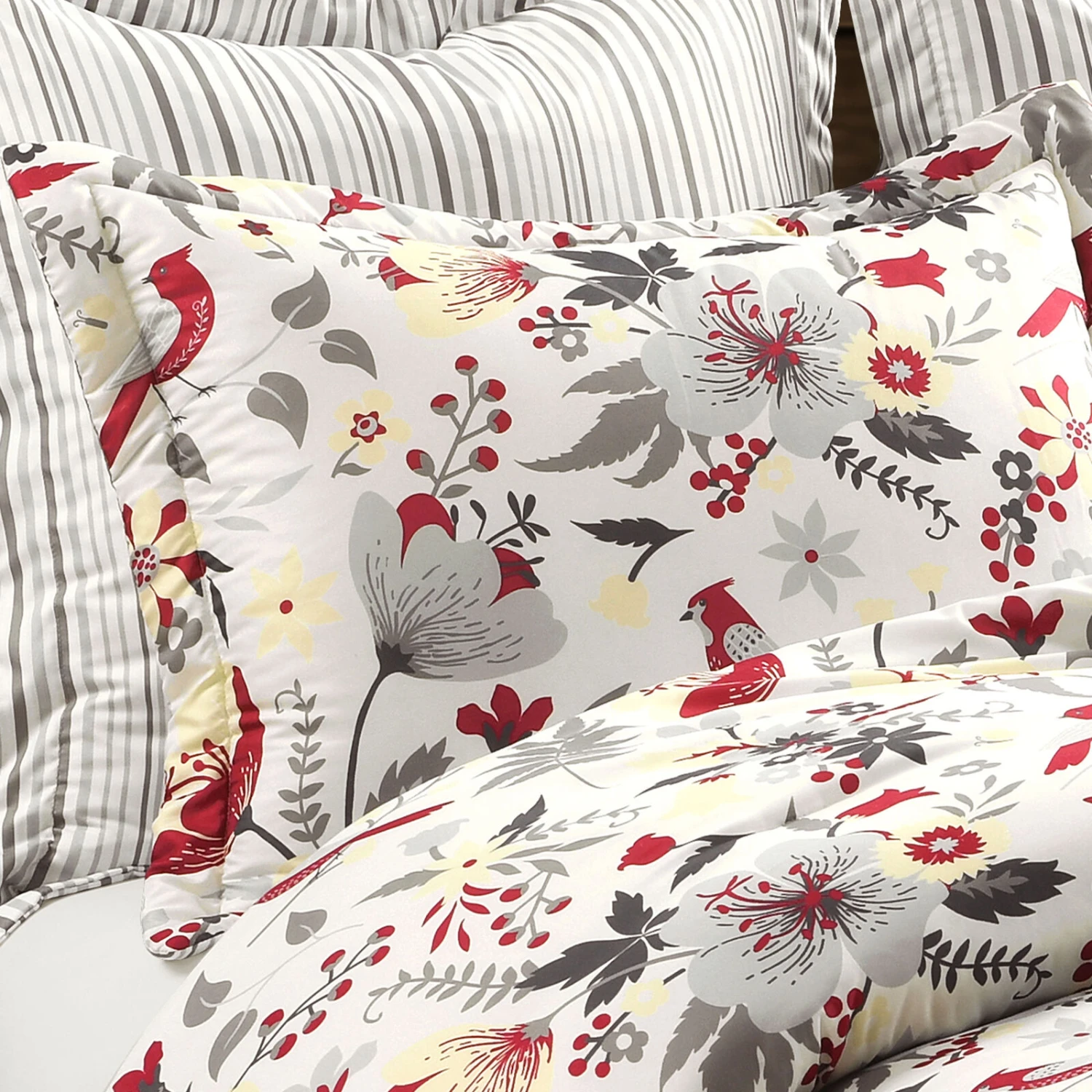 Blooming Garden Reversible Comforter 5-Pc Set 4 Blooming Garden Reversible Comforter 5-Pc Set - Image 4