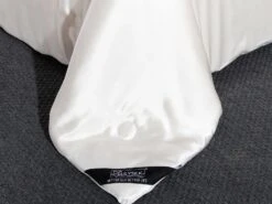 LilySilk All Season Silk Comforter Silk Cover -Bed Linings Sale ca8d7e055c344d5ba7bf4145f336e2d1