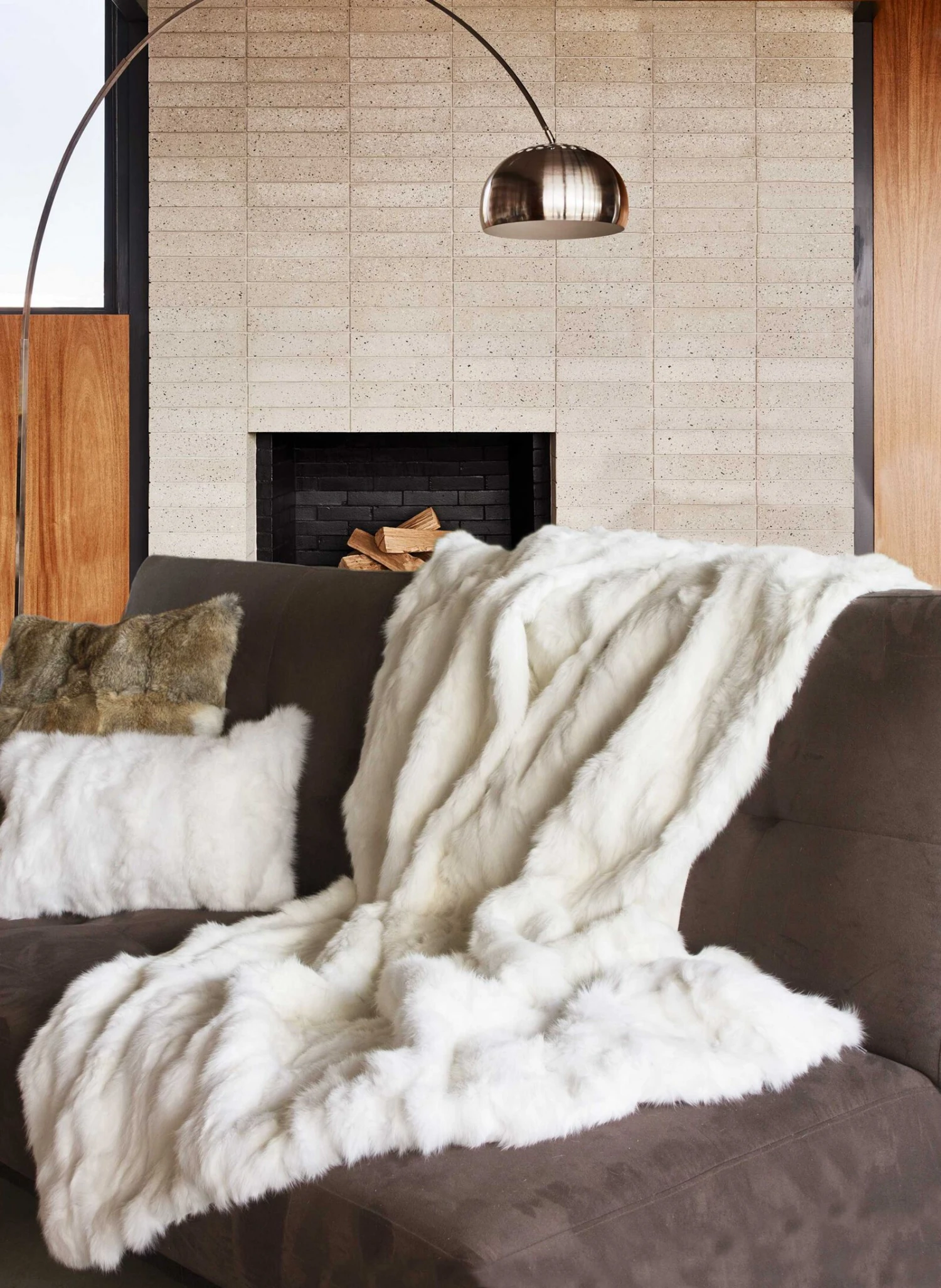 HomeRoots White Knitted Rabbit Solid Color Plush Reversable Throw 1 HomeRoots White Knitted Rabbit Solid Color Plush Reversable Throw