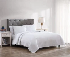 Aspen 3 Piece Queen Quilt Set White -Bed Linings Sale ffd117b95f51450aa2f1ca2c3af2ec2f